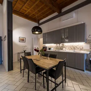 https://duallook.it-tuscanyhotel.com